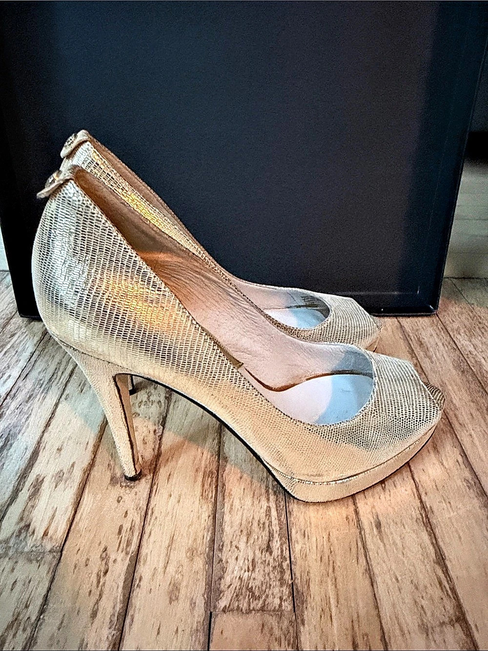 Michael Kors Gold Platform Peep Toe Heels Like New